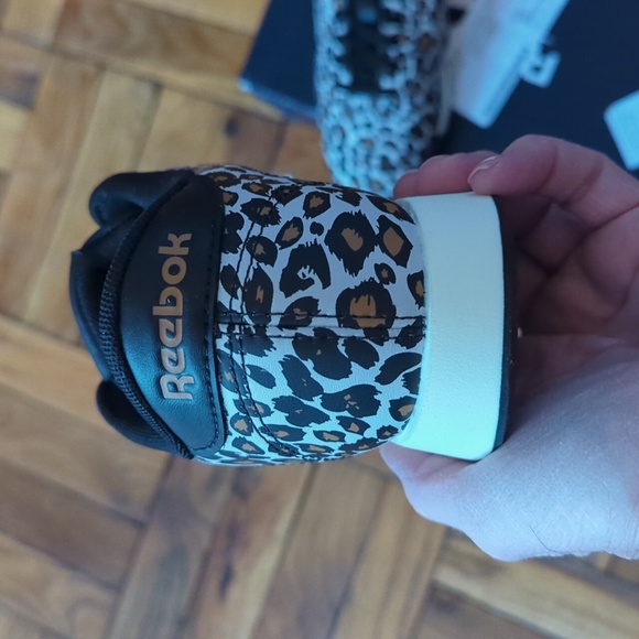 Reebok, sz 6, Cheetah print/black sneakers - Picture 3 of 5